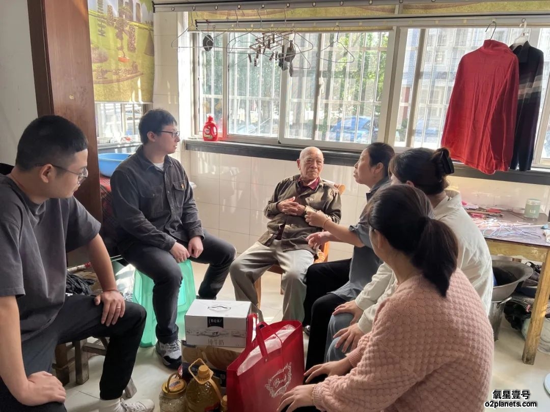 上海宝邦慰问高龄独居老人