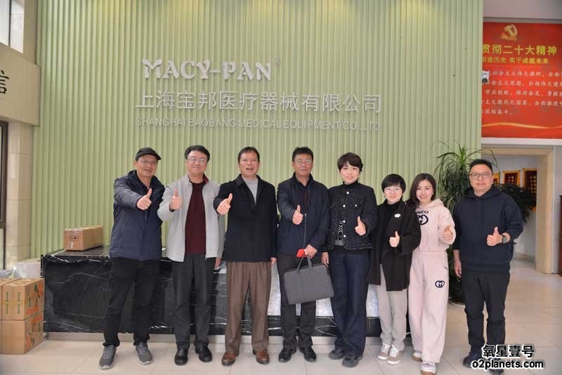 气象工作者探访氧星壹号家用高压氧舱