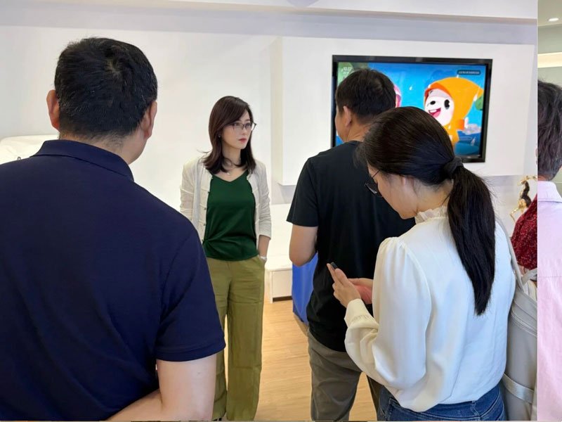 松江区疾控局何晓燕局长一行莅临上海宝邦调研指导